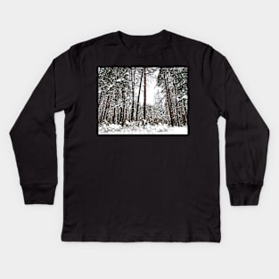 Scene at the Striginsky Bor Forest Park in Nizhny Novgorod with pine trees, curved tree, bushes Kids Long Sleeve T-Shirt